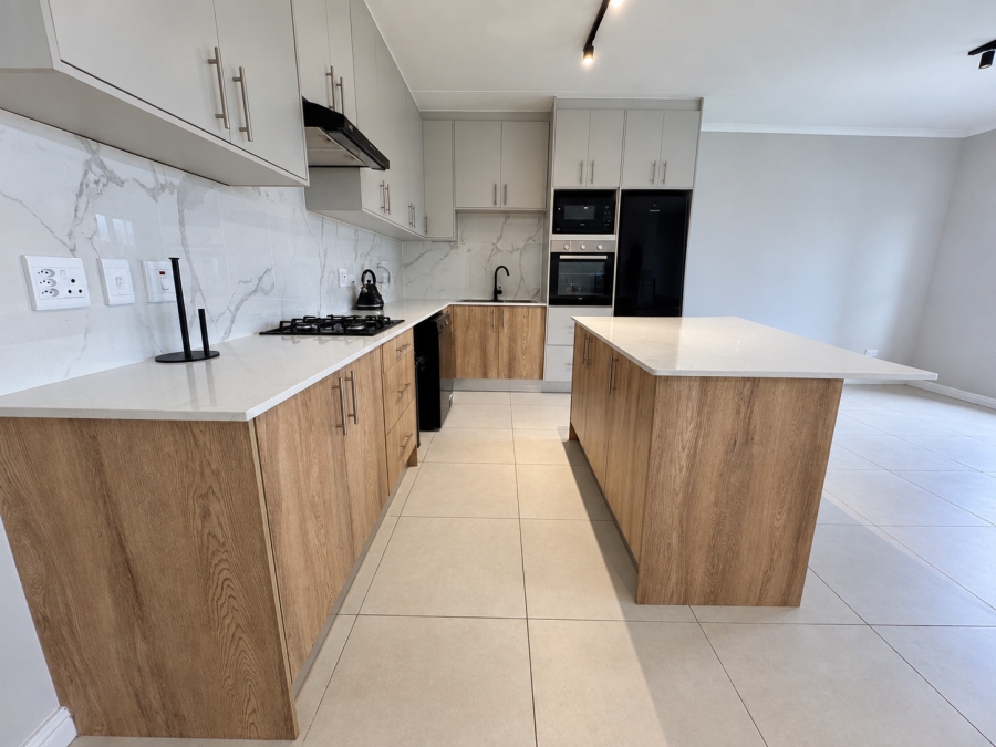 To Let 3 Bedroom Property for Rent in Sandown Western Cape